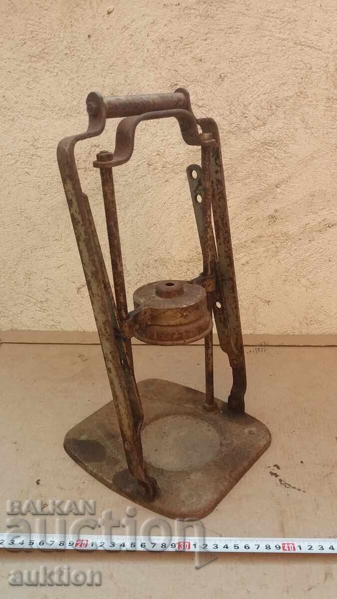 Δημοπρασία Εξαιρετική μηχανή σφράγισης βάζων (σοσιαλιστική εποχή)