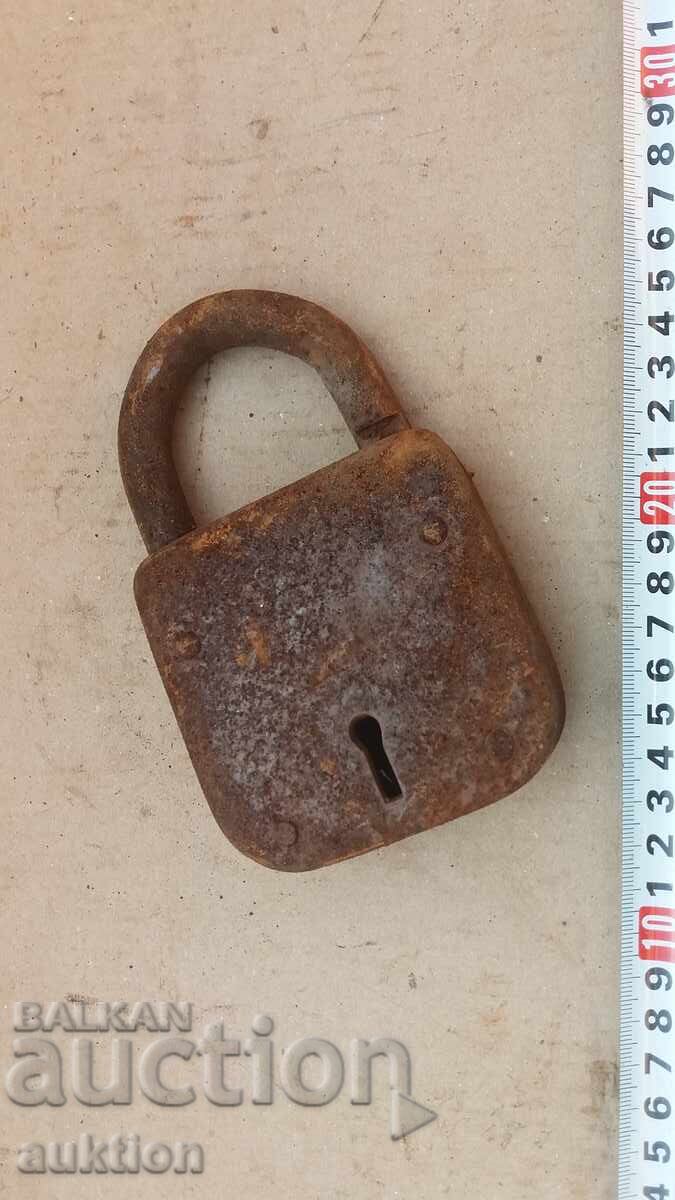 КОВАН МАСИВЕН, ГОЛЯМ КАТИНАР ОТ ПОРТА