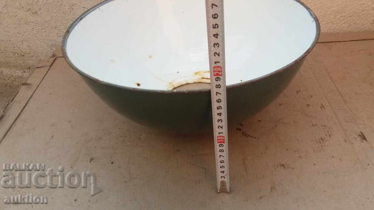 Auction  MASSIVE ENAMELED FLOOR LAMP - INDUSTRIAL LAMP