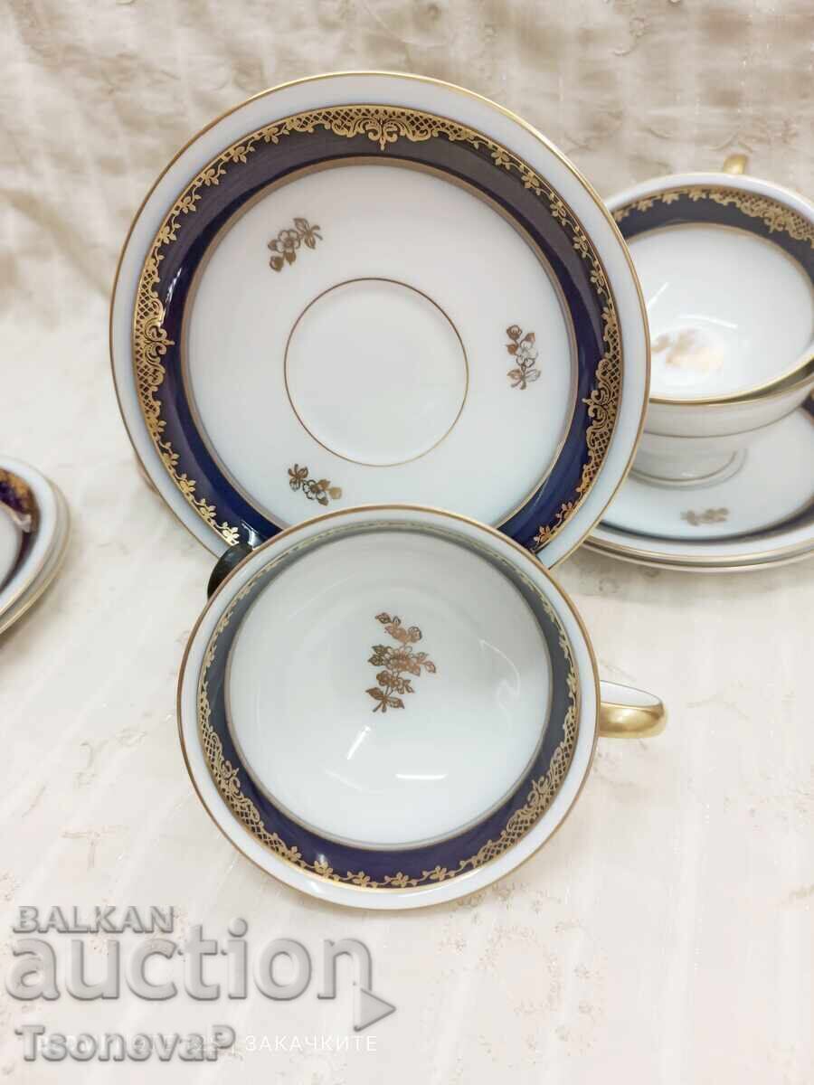 Set de porțelan Rosenthal, model Winifred, cobalt și aur cu preț 20.00 BGN | € 10.23 Set de porțelan Rosenthal, model Winifred, cobalt și aur cu preț 20.00 BGN | € 10.23