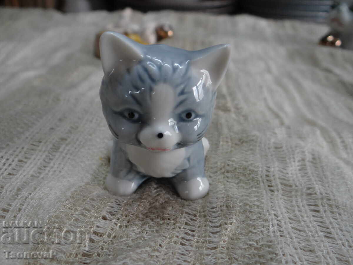 Porcelain cat figurine in blue - 5 Porcelain cat figurine in blue - 5