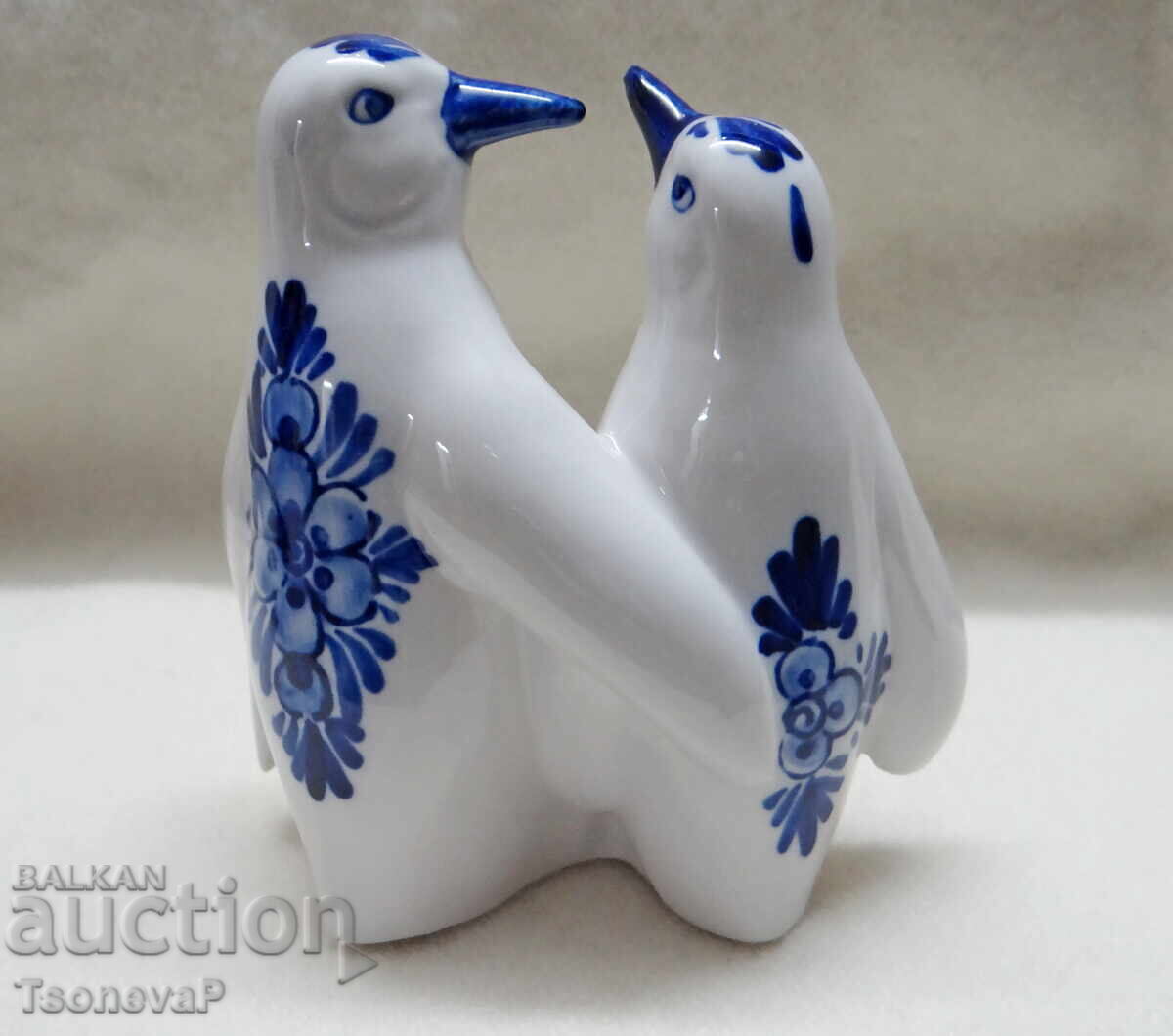 Statuetă pinguini cu preț 10.00 BGN | € 5.11 Statuetă pinguini cu preț 10.00 BGN | € 5.11