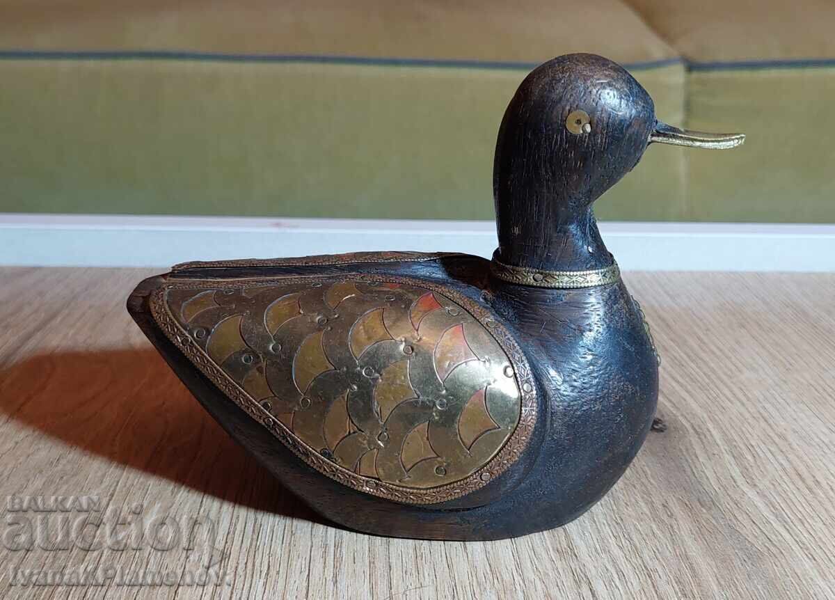 Vintage Wood Carving Brass Hardware for Connoisseurs, Excellent Condition