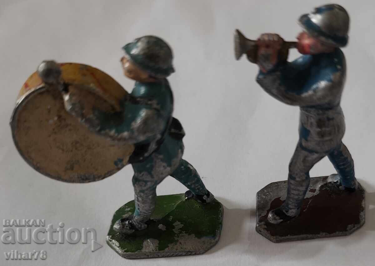 Lot de două figurine vechi din aluminiu cu preț 49.99 BGN | € 25.56