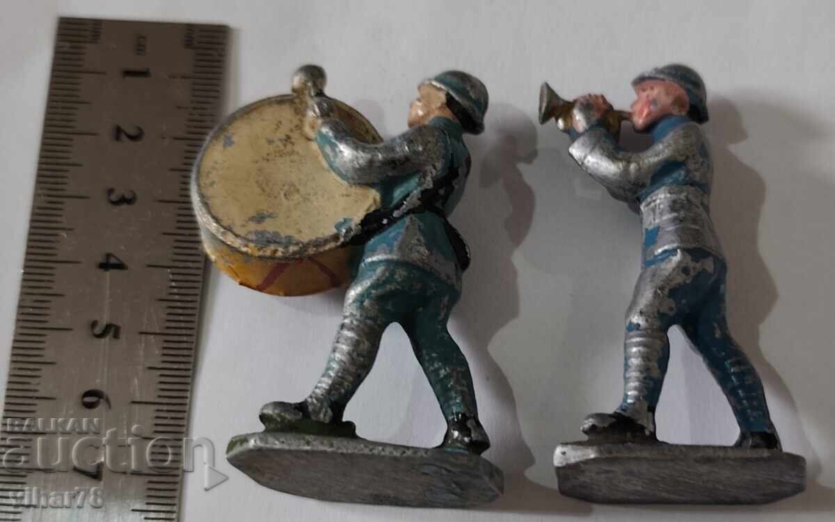 Livrarea Lot de două figurine vechi din aluminiu
