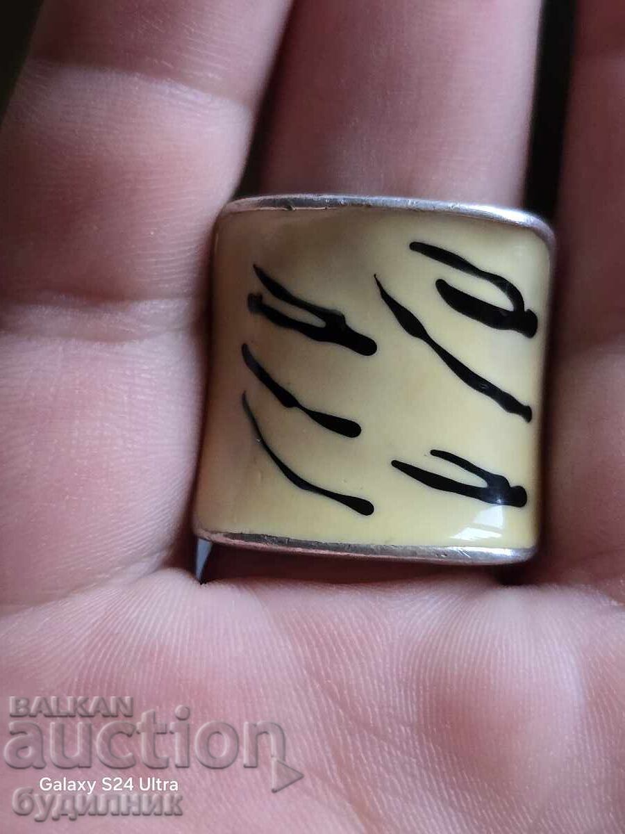 Сребърен Масивен пръстен. 10,65 Грама. 16,5мм. Пускам над 10 с цена 49.99 лв. | € 25.56