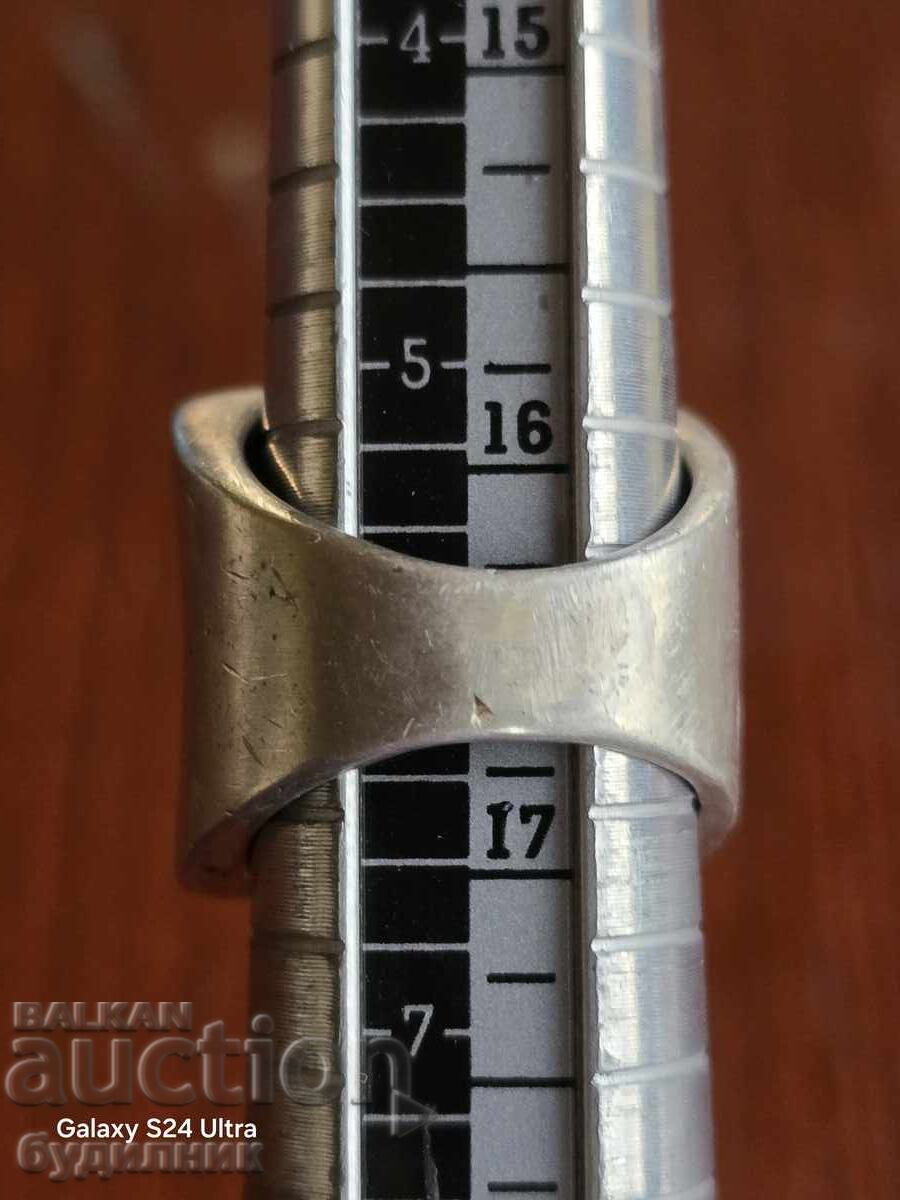 Аукцион Сребърен Масивен пръстен. 10,65 Грама. 16,5мм. Пускам над 10