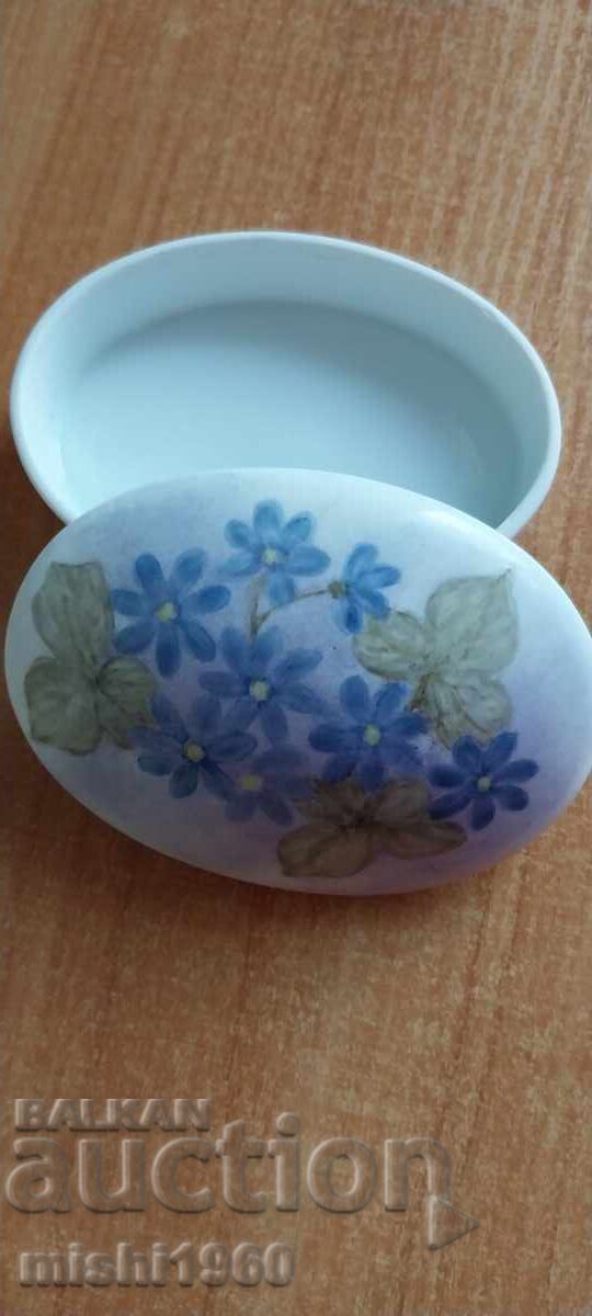 Порцеланова бижутерка с цена 10.00 лв. | € 5.11 Порцеланова бижутерка с цена 10.00 лв. | € 5.11