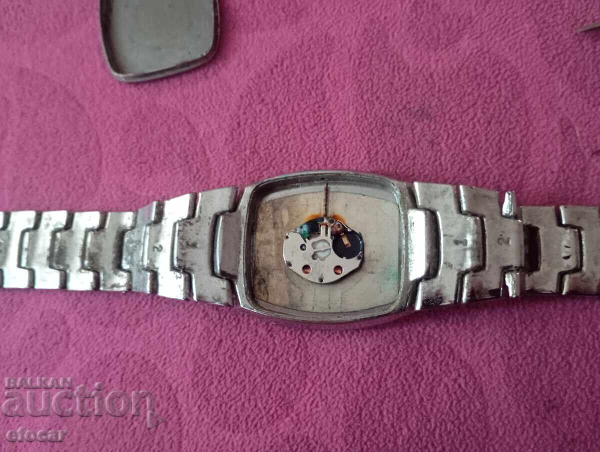 Delivery of clock from 0.01 st Delivery of clock from 0.01 st