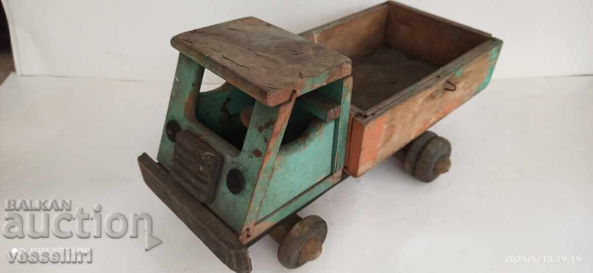 Auction  Old Bulgarian wooden truck TPK Izvor Asenovgrad soc 50s
