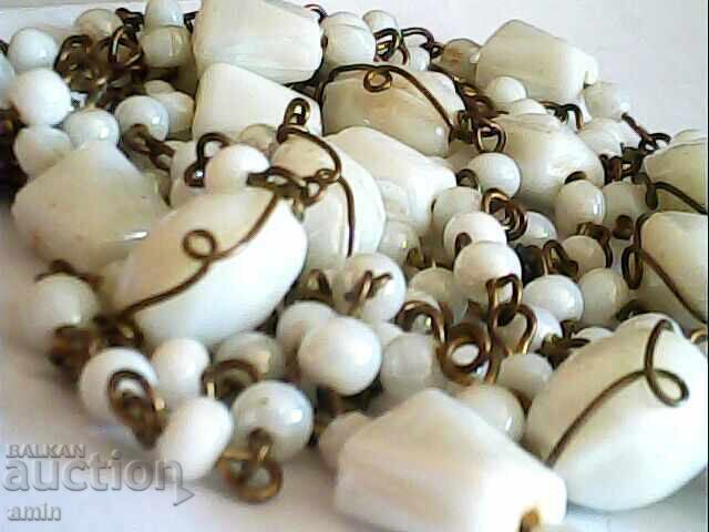 Δημοπρασία 2 τμχ παλιά κολιέ από τεχνητή πέτρα Δημοπρασία 2 τμχ παλιά κολιέ από τεχνητή πέτρα