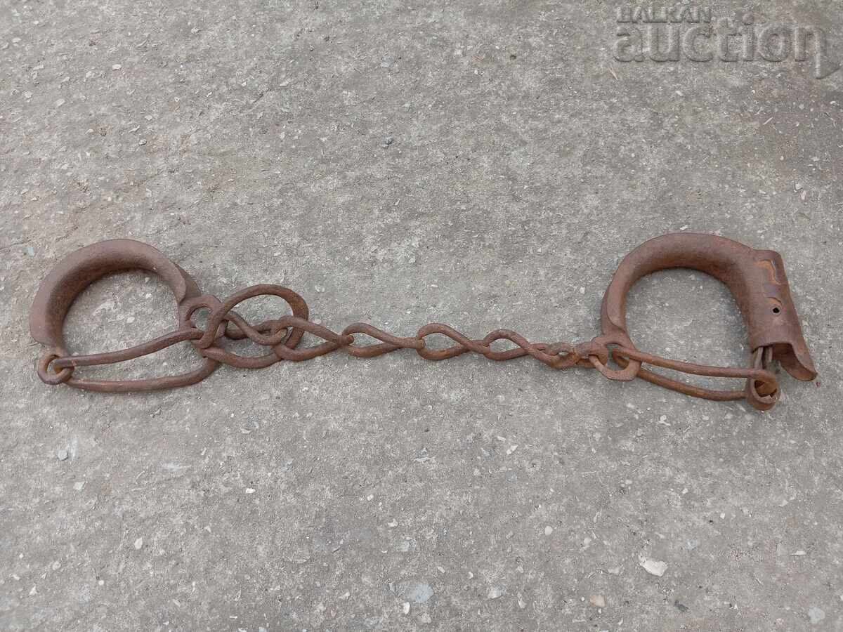 Old hand forged buckles, chains, shackles, shackles with padlock - 6 Old hand forged buckles, chains, shackles, shackles with padlock - 6