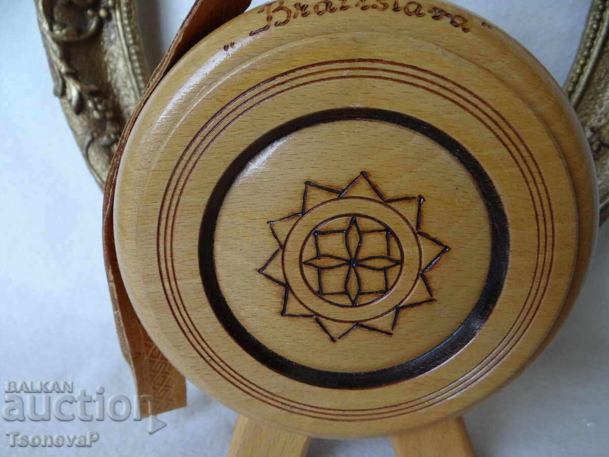 Delivery of Wooden carved flask, made in the former Czechoslovakia Delivery of Wooden carved flask, made in the former Czechoslovakia