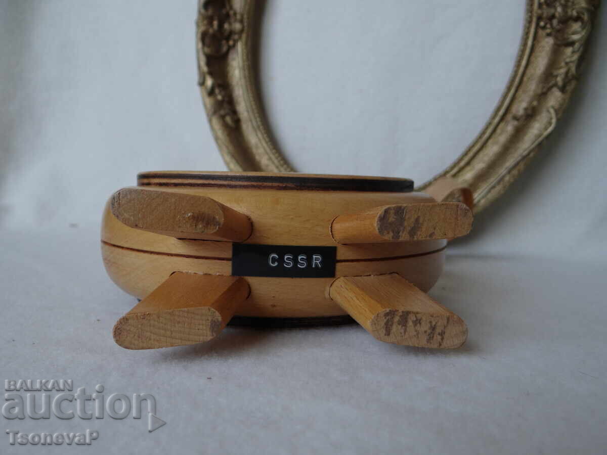 Wooden carved flask, made in the former Czechoslovakia - 6 Wooden carved flask, made in the former Czechoslovakia - 6