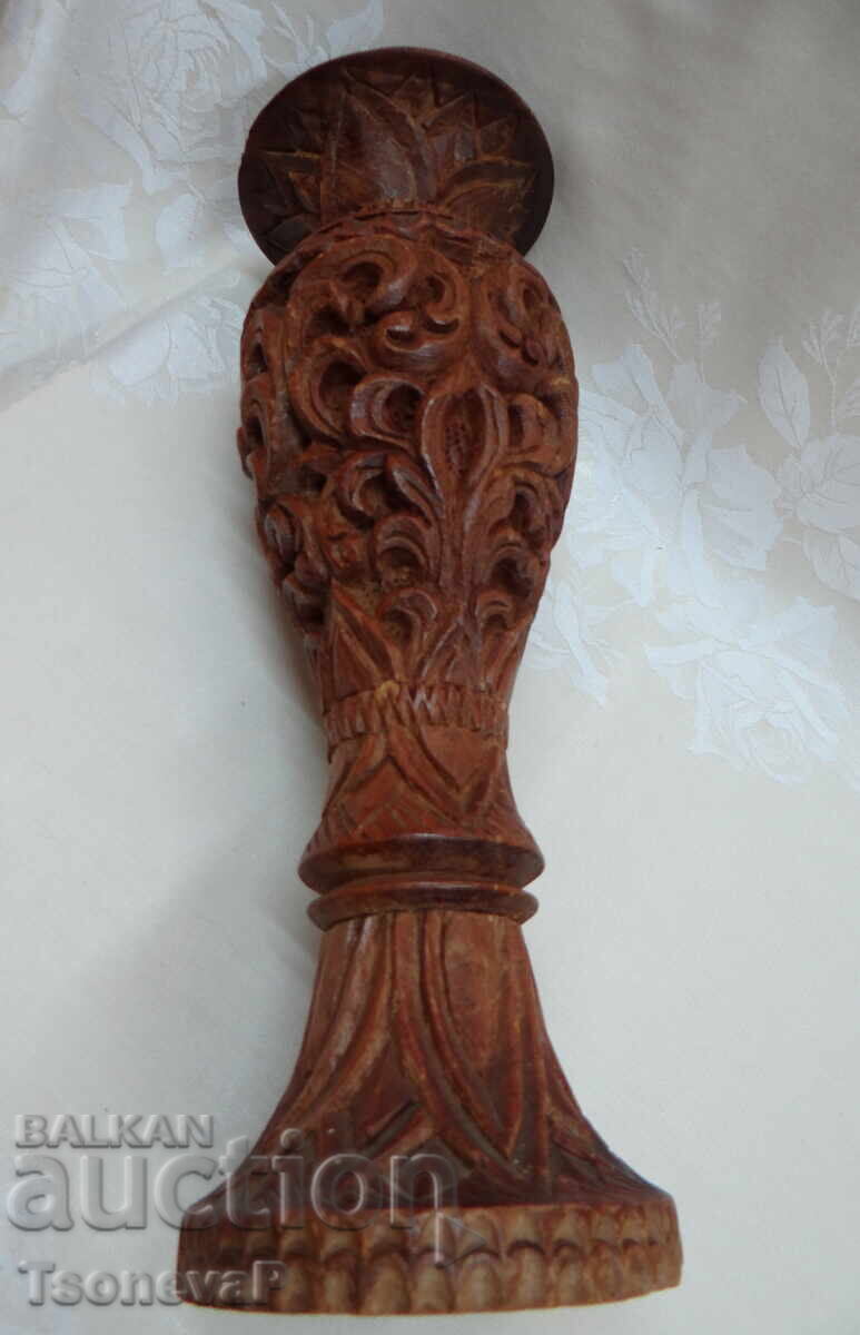 Μεγάλο χειροποίητο και σκαλιστό ξύλινο βάζο Μεγάλο χειροποίητο και σκαλιστό ξύλινο βάζο