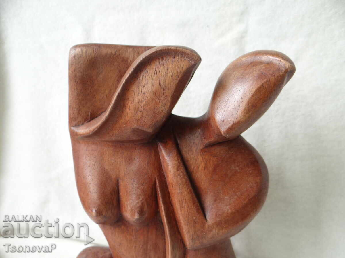 Wood carving statuette "Embrace" with price 25.00 BGN | € 12.78 Wood carving statuette "Embrace" with price 25.00 BGN | € 12.78