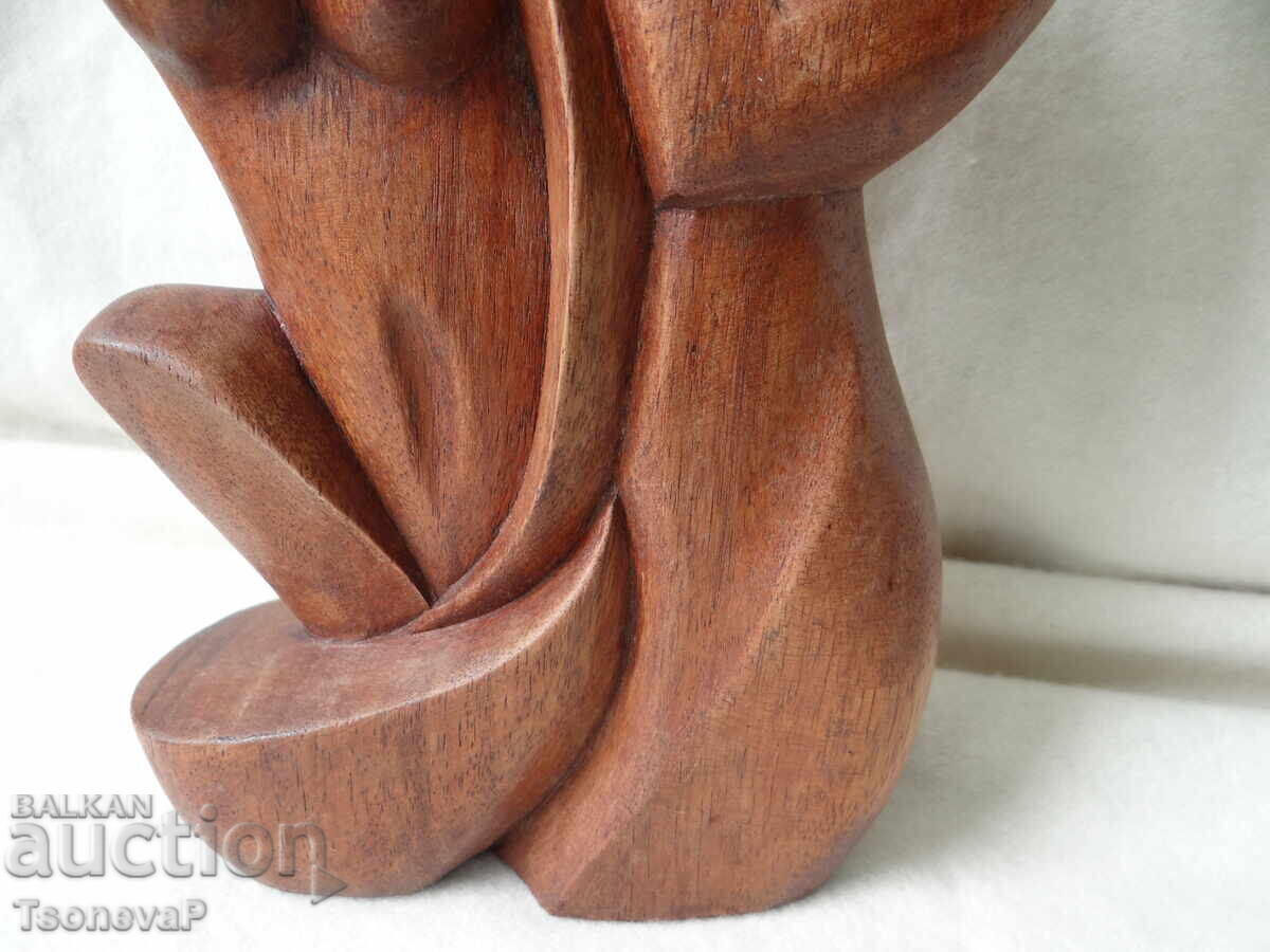 Auction Wood carving statuette "Embrace" Auction Wood carving statuette "Embrace"