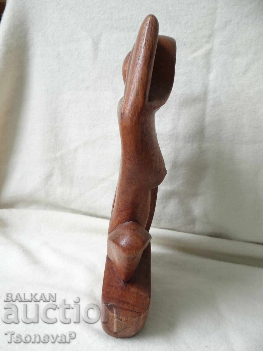 Delivery of Wood carving statuette "Embrace" Delivery of Wood carving statuette "Embrace"