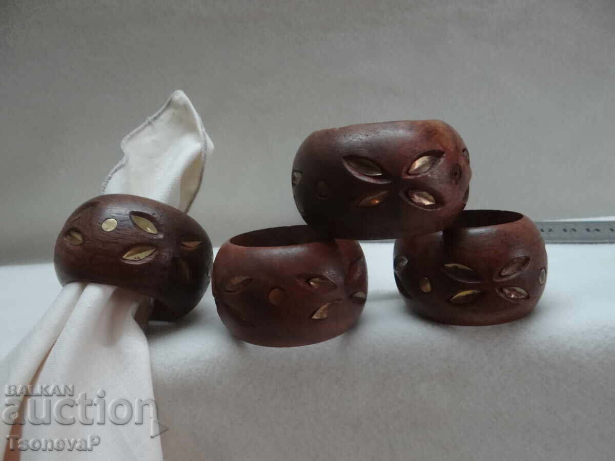 Wooden napkin rings with price 20.00 BGN | € 10.23 Wooden napkin rings with price 20.00 BGN | € 10.23