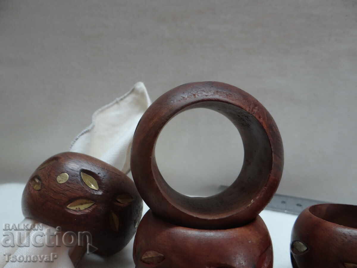 Auction Wooden napkin rings Auction Wooden napkin rings