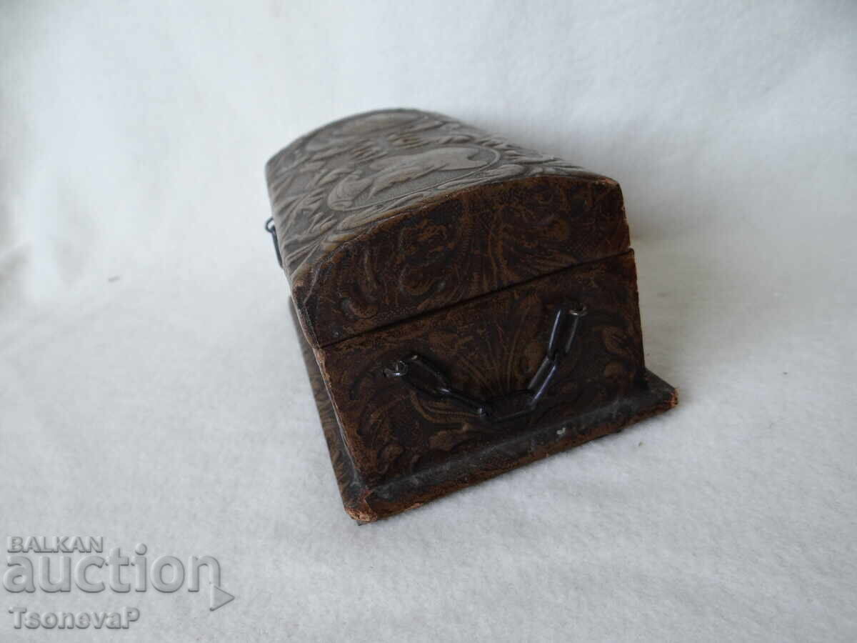 Large Spanish wooden box with price 10.00 BGN | € 5.11 Large Spanish wooden box with price 10.00 BGN | € 5.11