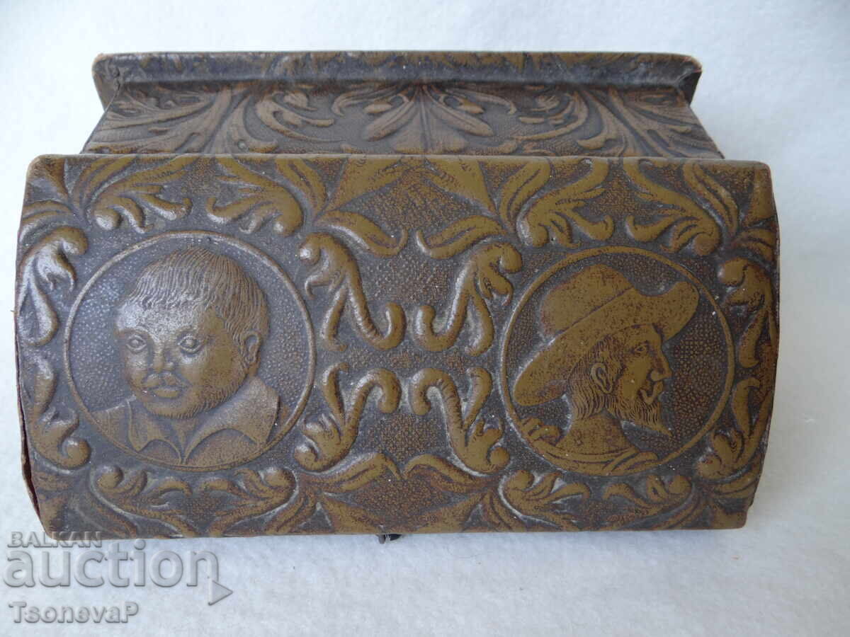 Large Spanish wooden box - 5 Large Spanish wooden box - 5