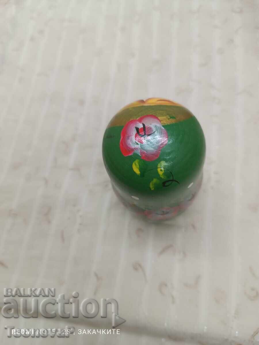 Παράδοση Μοναχική ζωγραφισμένη ματριόσκα Παράδοση Μοναχική ζωγραφισμένη ματριόσκα