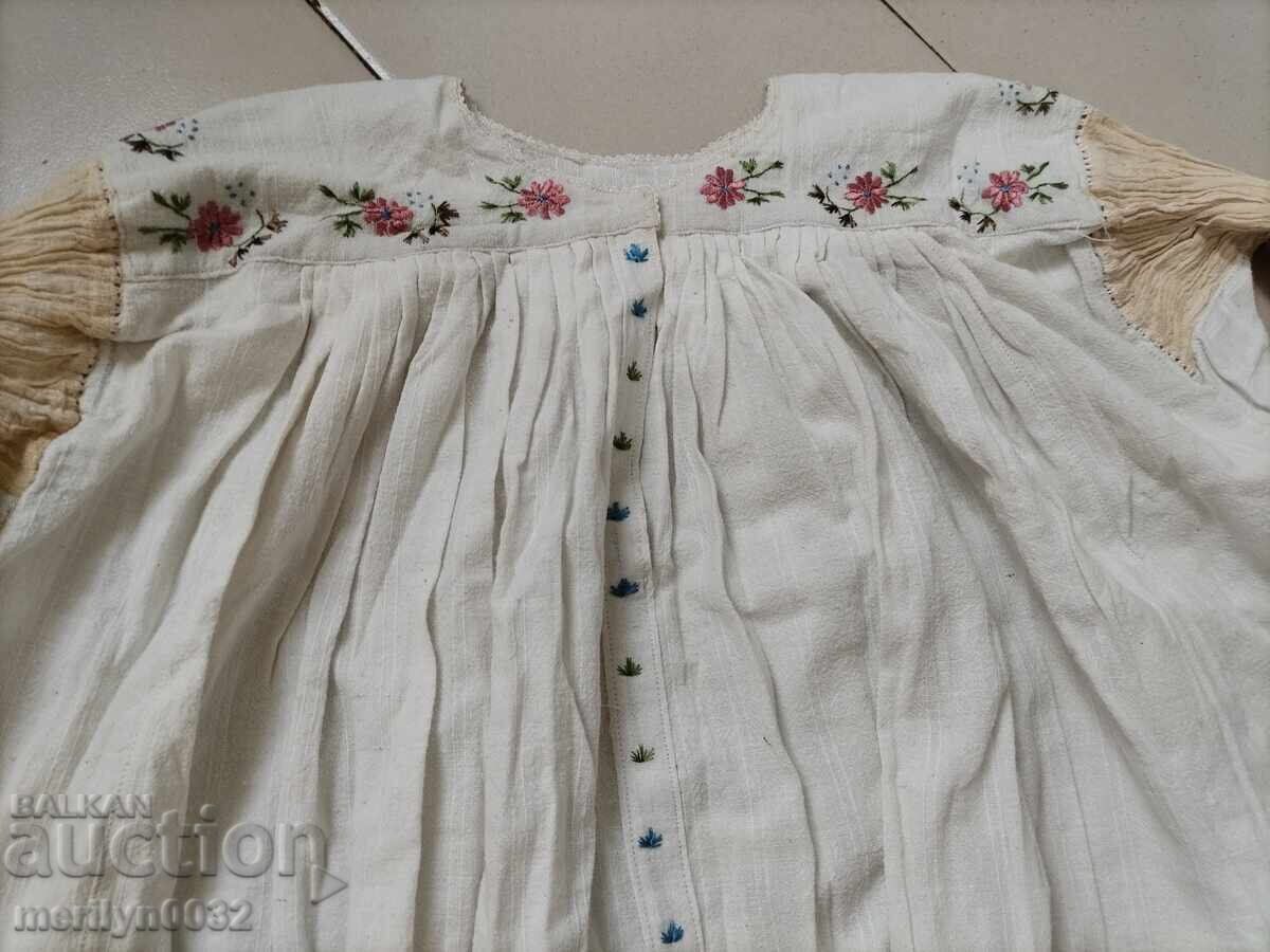 Cămașă bătrână broderie manuală chenar șezlong costum sukman