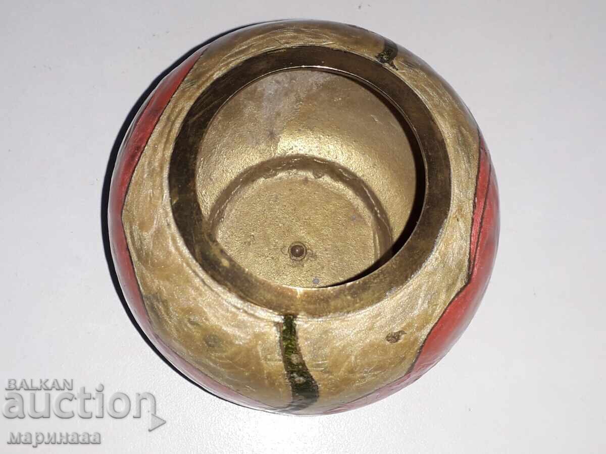 Livrarea VAZĂ. ALAMĂ MASIVĂ, EMAIL. INDIA