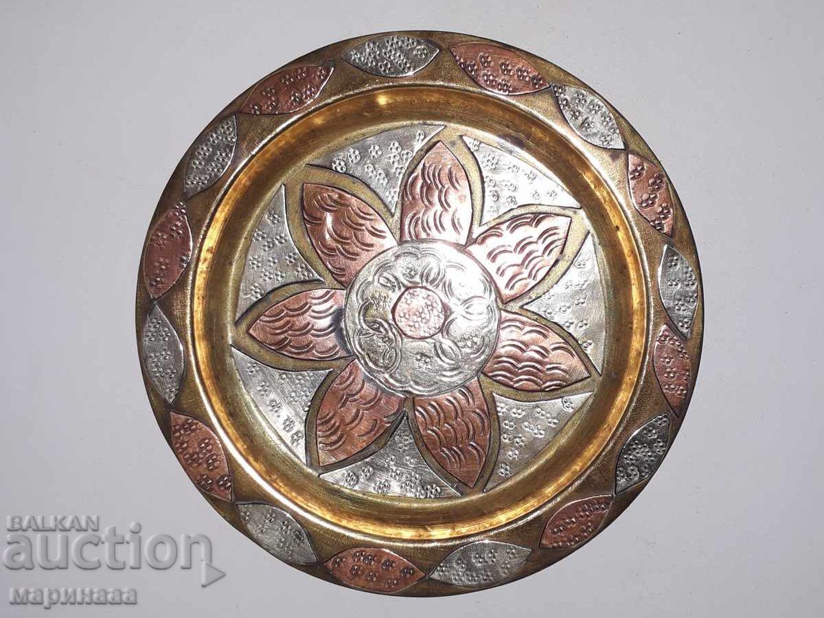 FARFURIE VECHE. ALAMĂ, CUPRU cu preț 10.00 BGN | € 5.11