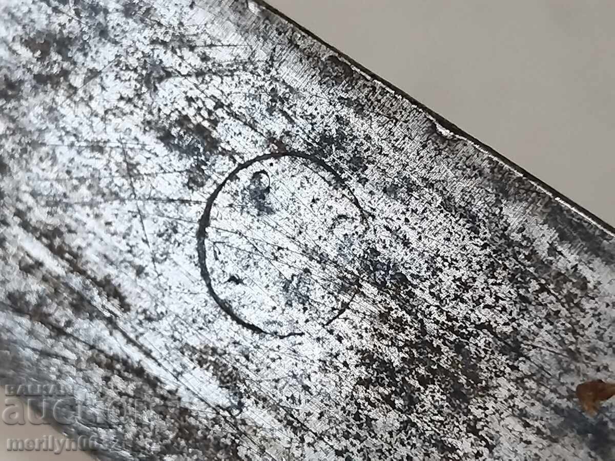 O lamă veche de cuțit de bucătărie cu ștampila SHIPKA