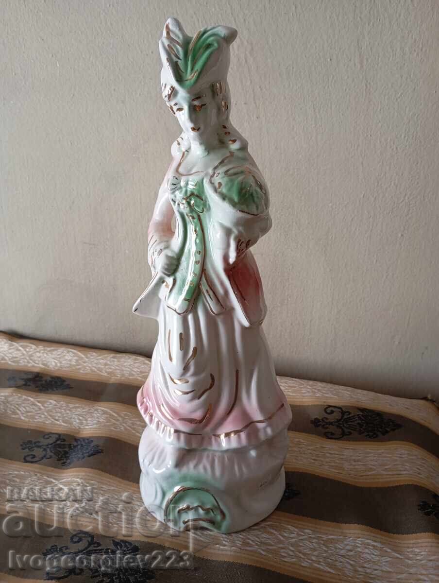 Statuetă din porțelan