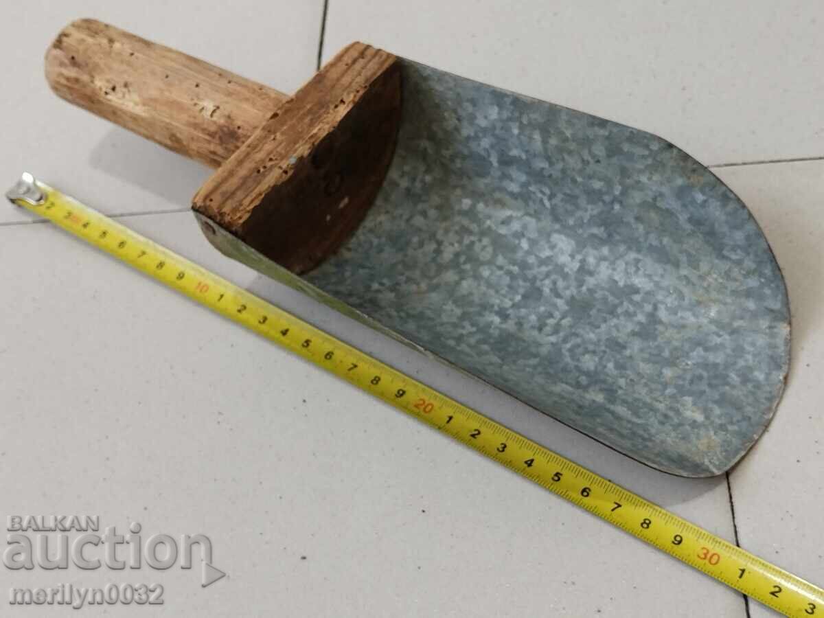 Доставка на Стара лопатка за зърнени храни, дървения