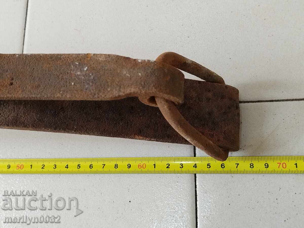 Δημοπρασία Σφυρήλατη ρόδα με γάντζους για δίκυκλο φαιτόν σφυρήλατο σίδερο