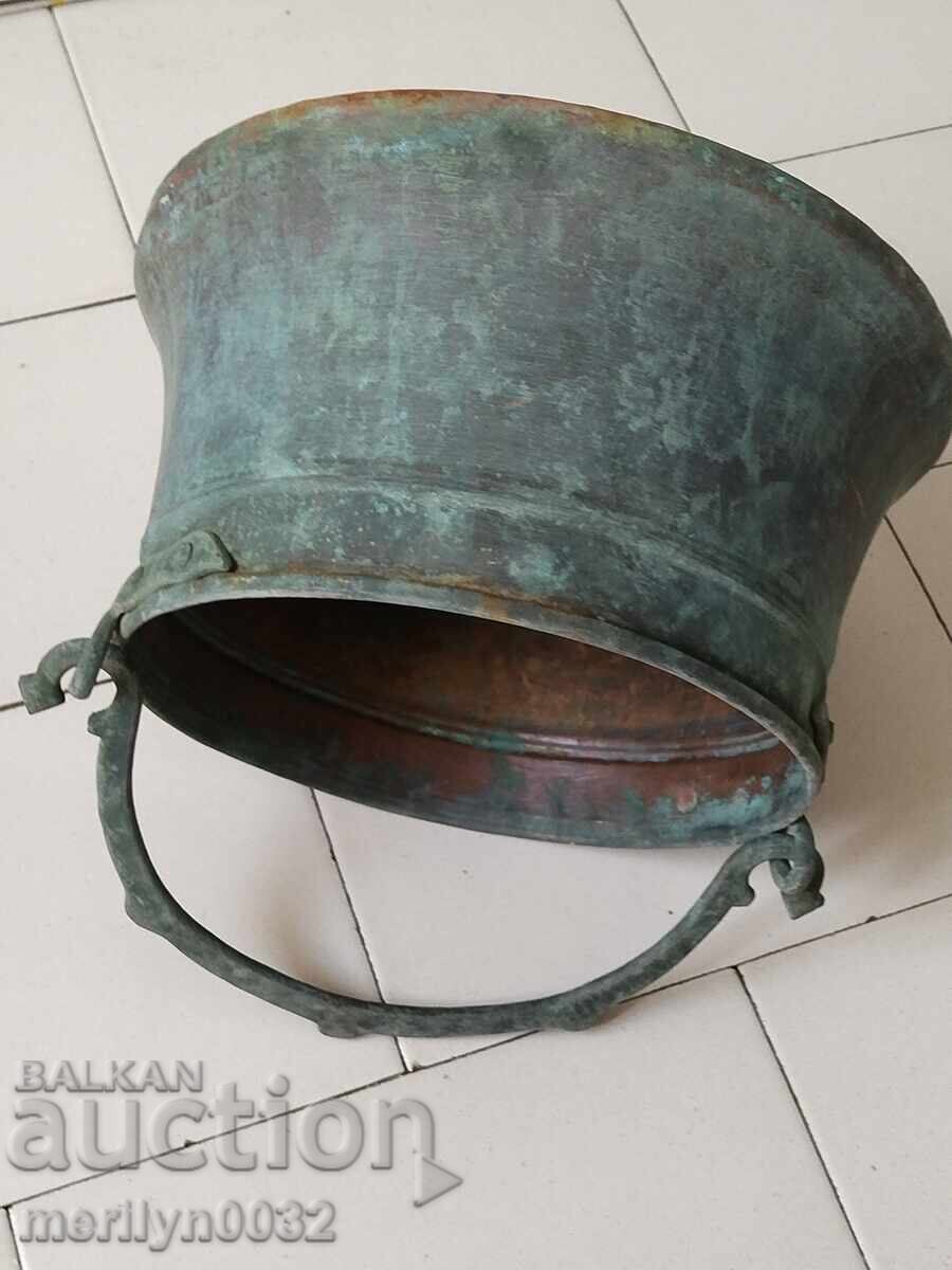 Παράδοση Παλιό χάλκινο καζάνι, καζάνι, χάλκινο, χάλκινο