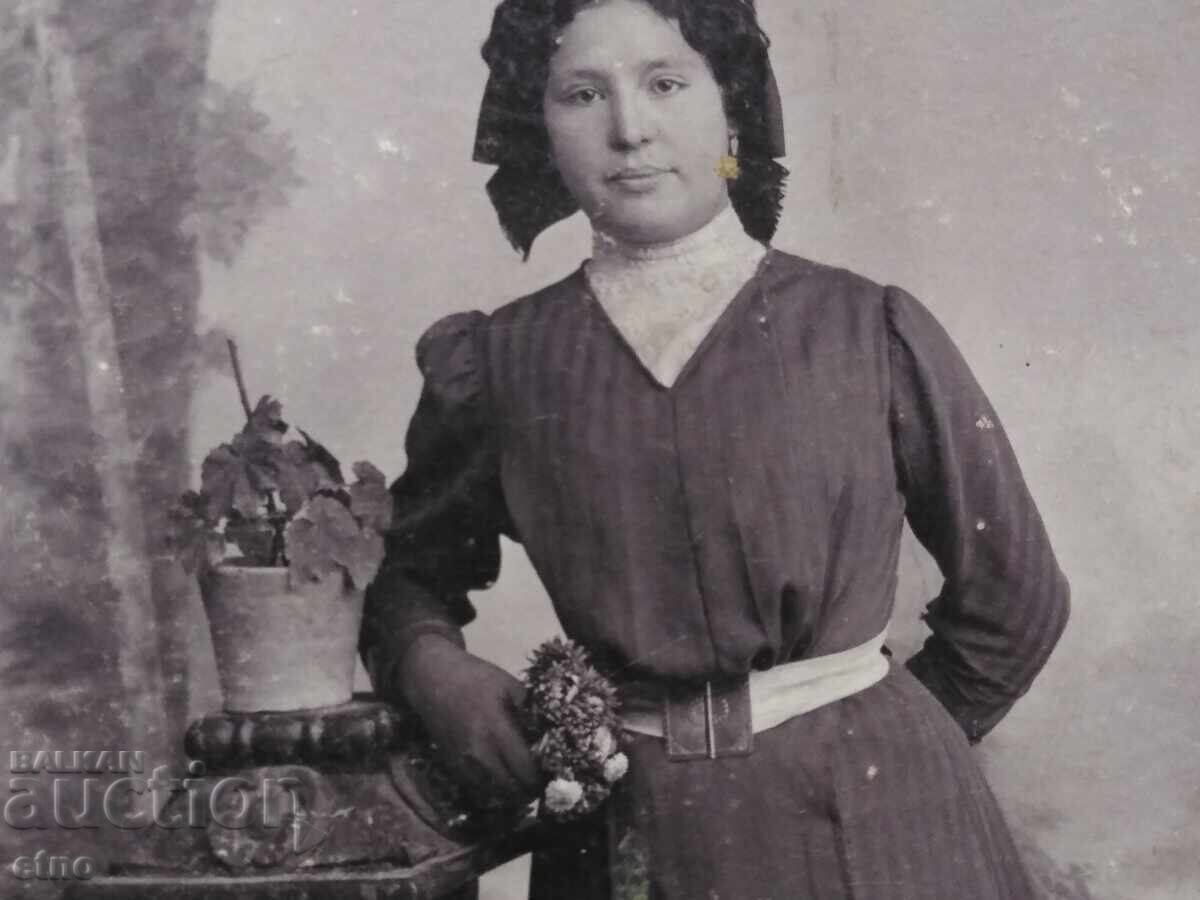 Auction ROYAL PHOTO CARDBOARD Auction ROYAL PHOTO CARDBOARD