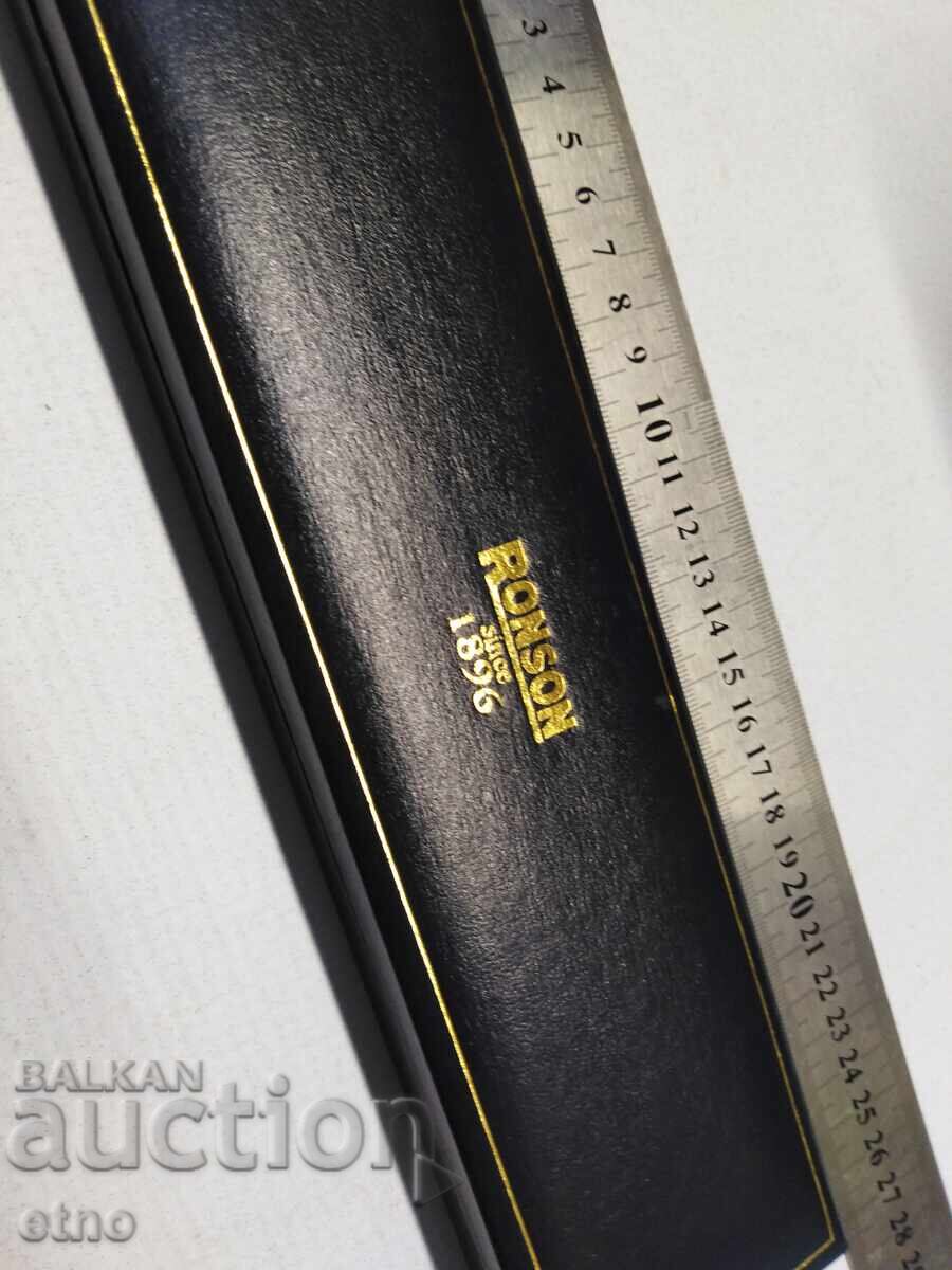 СТАРА КУТИЯ "RONSON","РОНСОН" с цена 20.00 лв. | € 10.23 СТАРА КУТИЯ "RONSON","РОНСОН" с цена 20.00 лв. | € 10.23