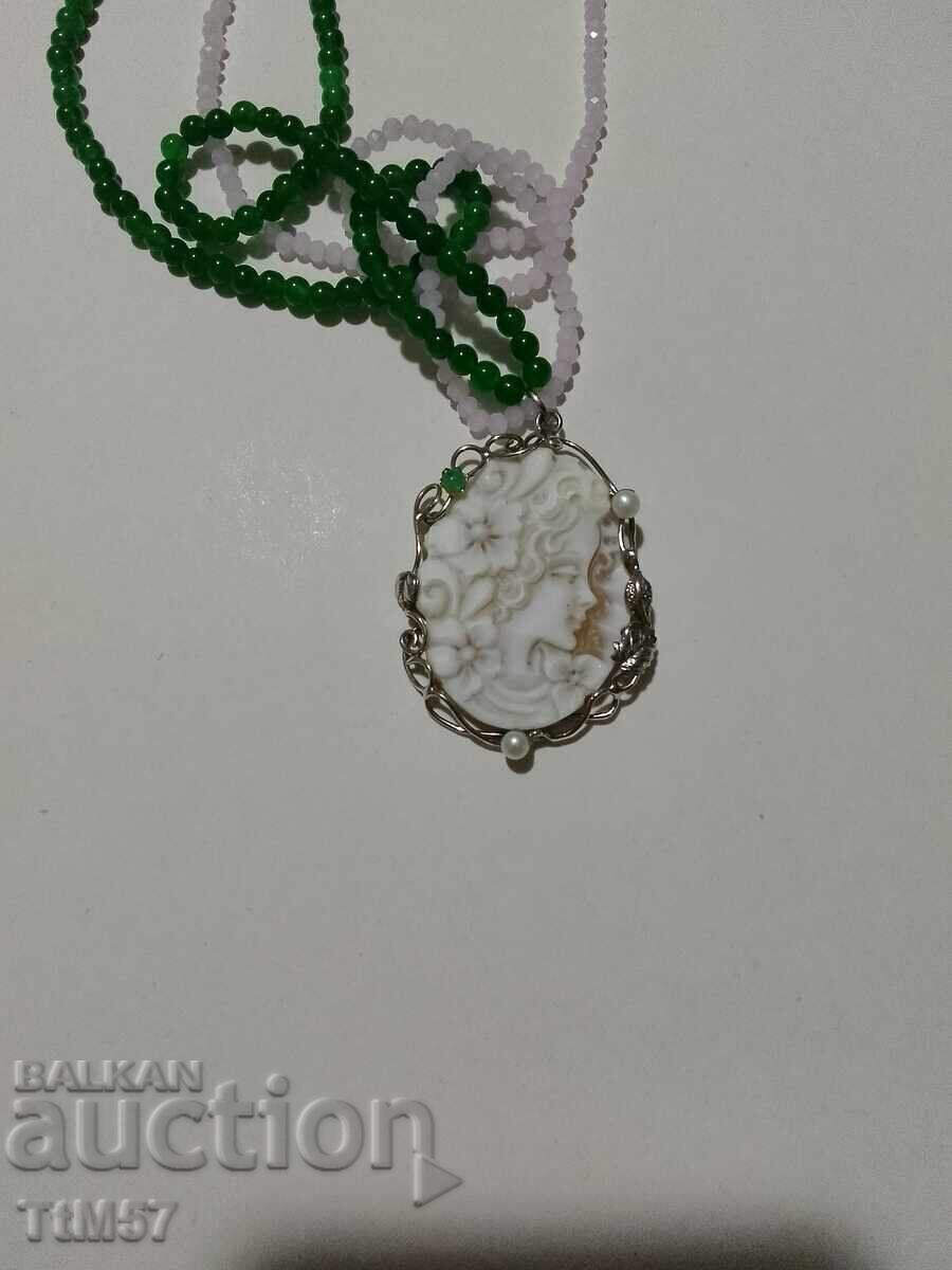 Livrarea Unicat colier nou cu camee