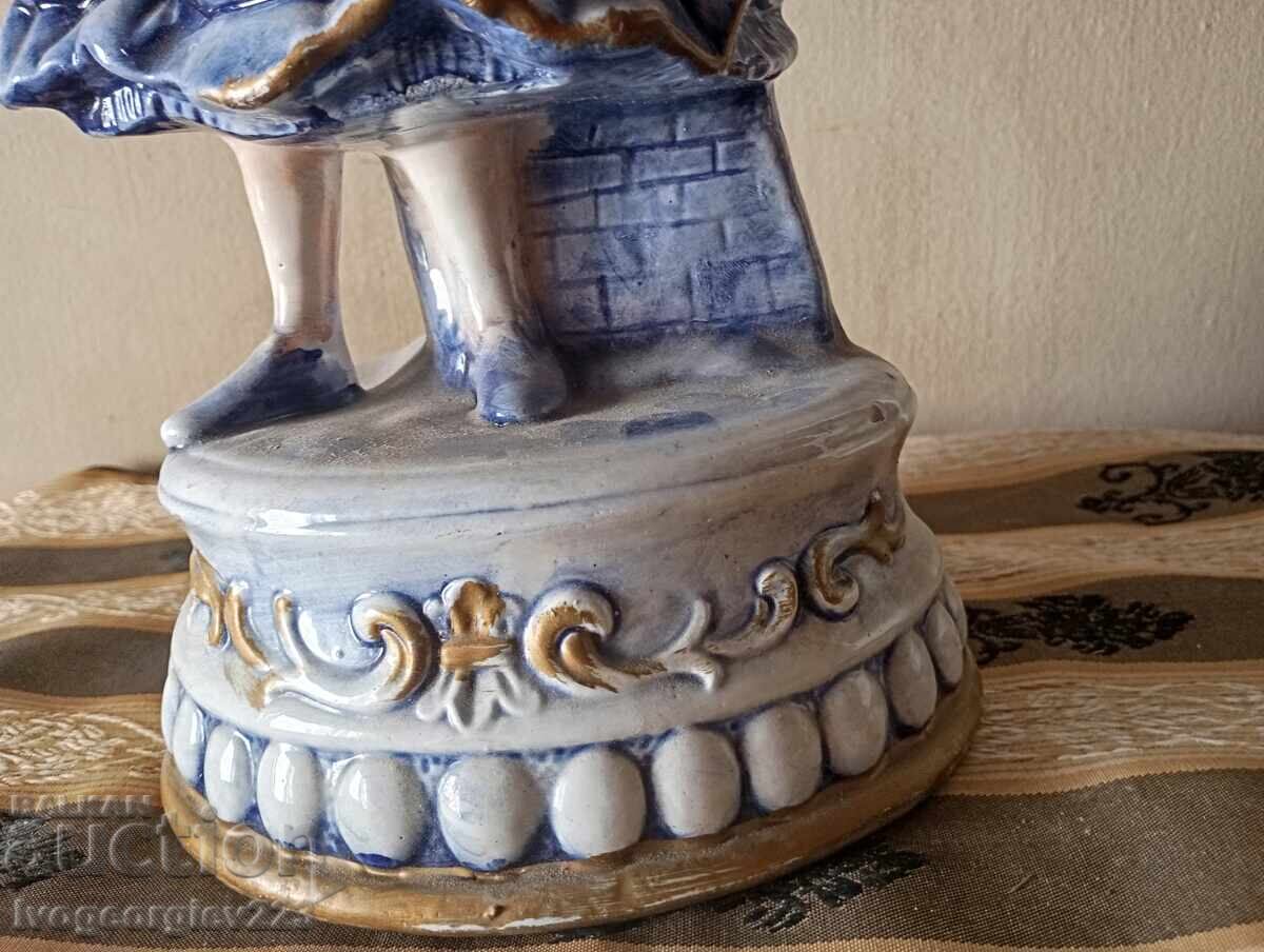 Auction  Porcelain figurine Capodimonte