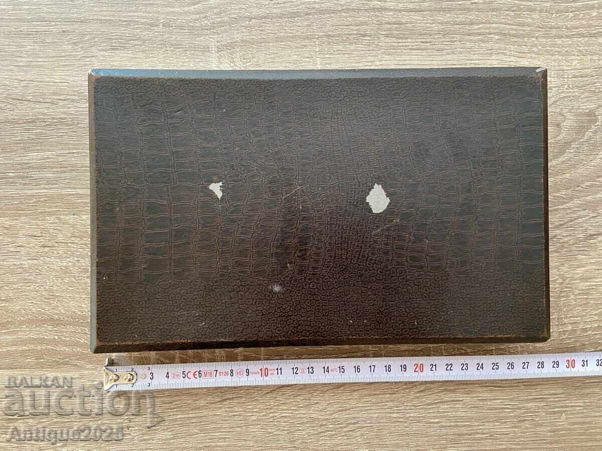 Доставка на Винтидж комплект 12 ножа с кост дръжки и кутия, Англия