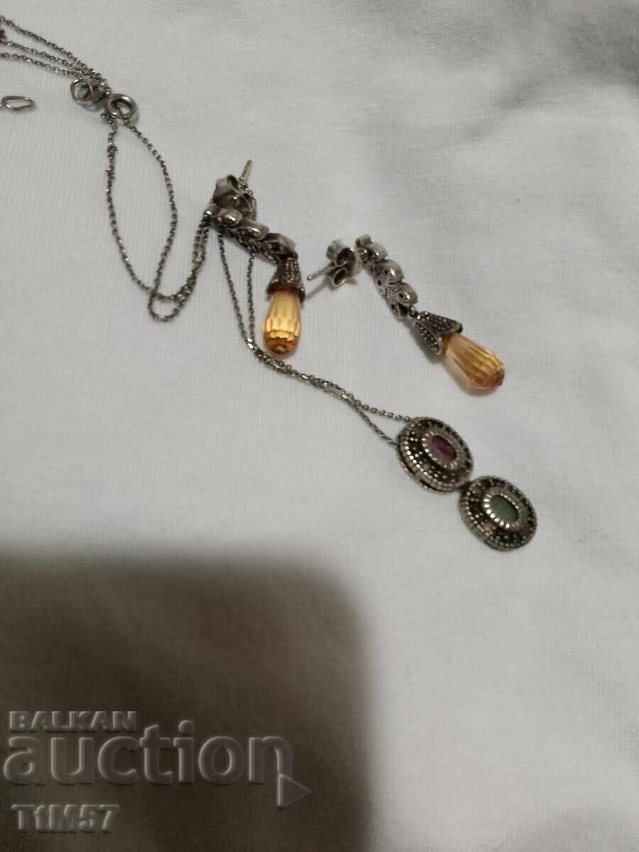 Auction  Lot - Diamond necklace and earrings