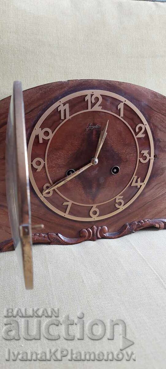 Mechanical table clock for connoisseurs with price 80.00 BGN | € 40.90