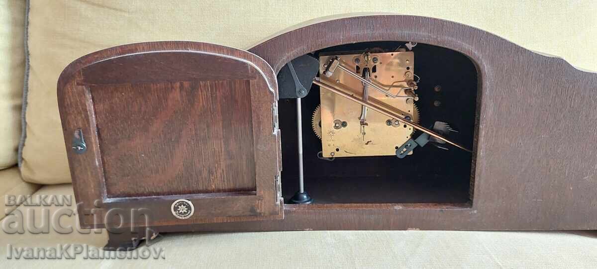 Delivery of Mechanical table clock for connoisseurs