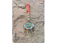 Античен племенен калъф с орнаменти и висулки