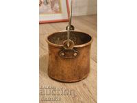 Френско ковано менче, котле.