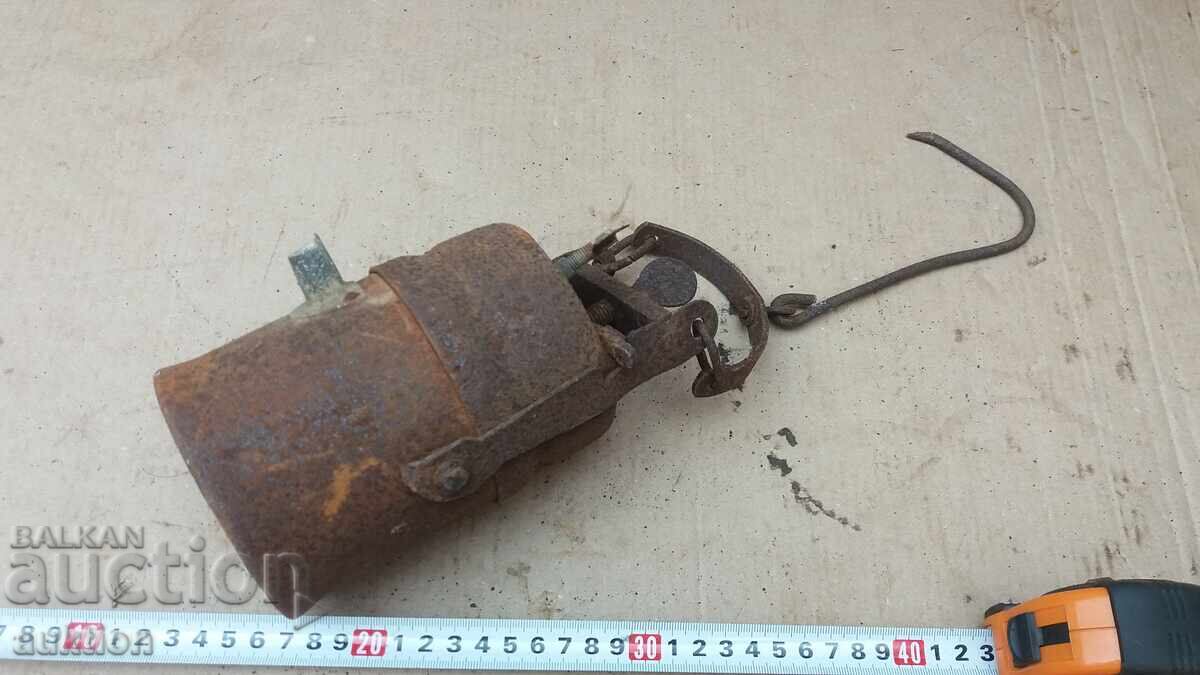 antique Carbide miner's lamp lantern - 5