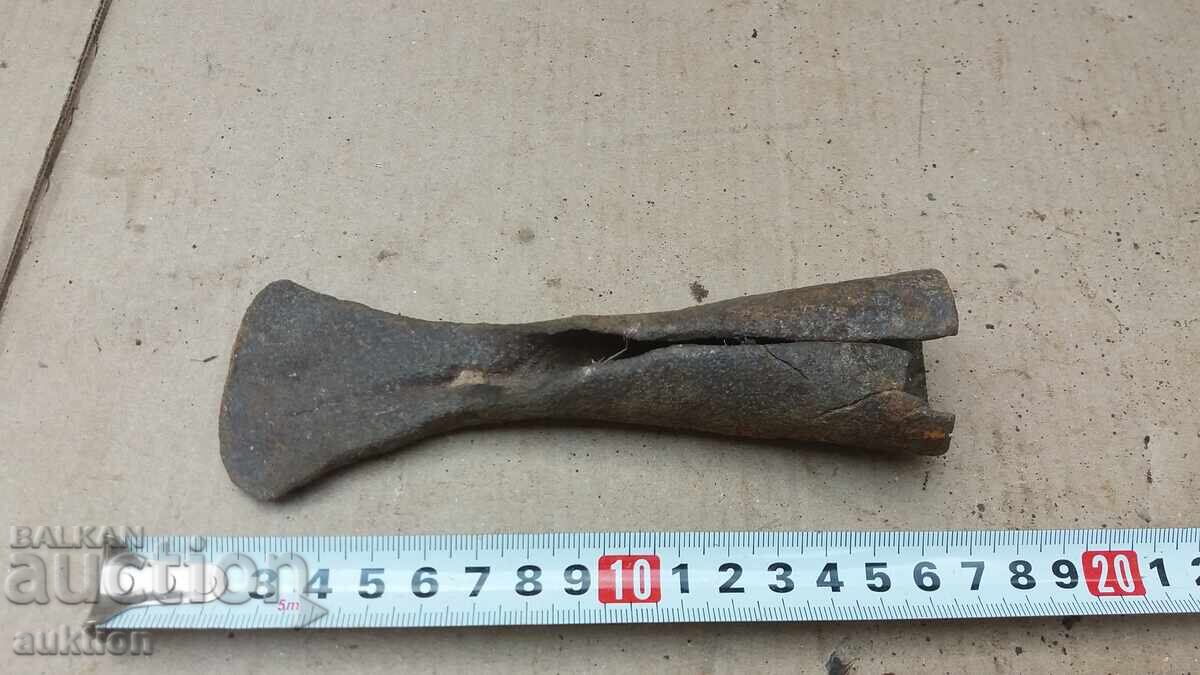 Livrarea CANDELABRU FORJAT RENASCENTAL - MASIV Livrarea CANDELABRU FORJAT RENASCENTAL - MASIV