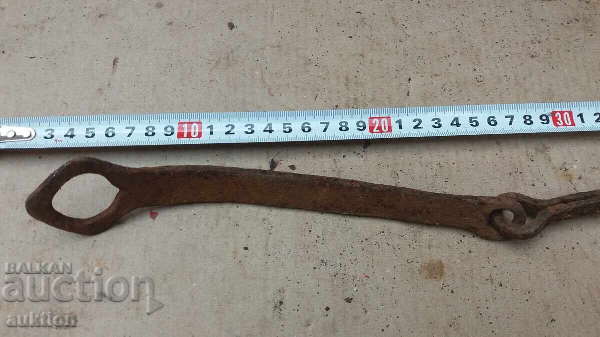 LACAT VECHI DE POARTA FORJAT - 6