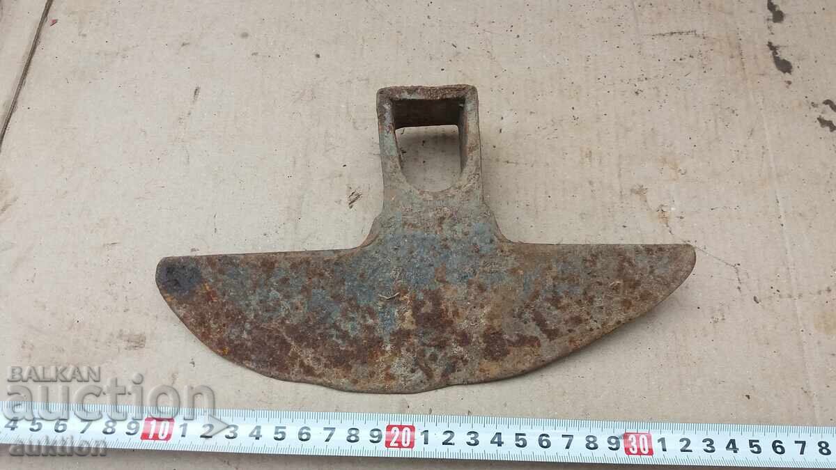 МАСИВНА МОТИКА