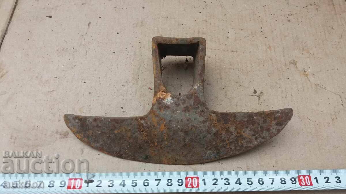 СТАРА МАСИВНА МОТИКА